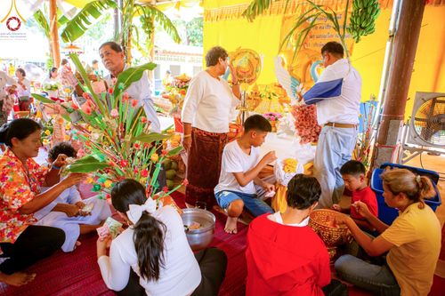 ภาพ No.171171:พิธีทอดกฐิน ณ วัดบ้านหัวนา อ.สนามชัยเขต จ.ฉะเชิงเทรา ในโครงการกฐินสามัคคีทั่วไทย 30,000 วัด บูชาธรรม 80 ปี หลวงพ่อธัมมชโย โดยคณะศิษยานุศิษย์วัดพระธรรมกาย วันที่ 27 ตุลาคม พ.ศ. 2567