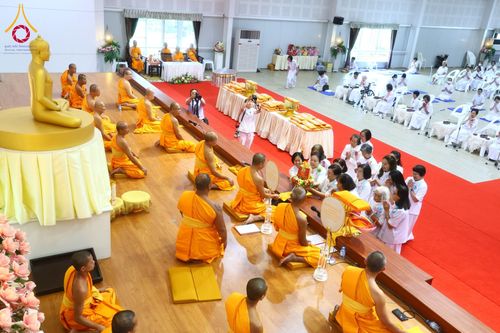 ภาพ No.174298:พิธีทอดกฐินกตัญญูบูชาธรรม ณ พระมหาเจดียทัตตชีโว ศูนย์อบรมเยาวชนกาญจนบุรี ในโครงการกฐินสามัคคีทั่วไทย 30,000 วัด บูชาธรรม 80 ปี หลวงพ่อธัมมชโย โดยคณะศิษยานุศิษย์วัดพระธรรมกาย วันที่ 9 พฤศจิกายน พ.ศ. 2567