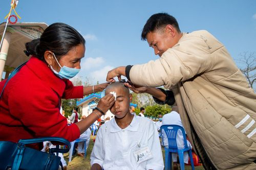 ภาพ No.75777:พิธีตัดปอยผม และ ปลงผมนาคธรรมทายาท ในโครงการบรรพชาสามเณรหมู่ครั้งที่ 3 วันที่ 9 กุมภาพันธ์ พ.ศ. 2566 ณ วัดเบงกาลี เมืองคากาจารี ประเทศบังกลาเทศ