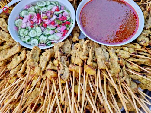 ภาพ No.112903:พิธีถวายภัตตาหารเป็นสังฆทาน แด่คณะพระธรรมยาตรา ปีที่ 12 วันที่ 15 มกราคม พ.ศ. 2567 ณ วัดสองพี่น้อง จ.สุพรรณบุรี