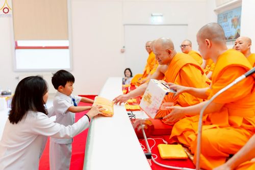 ภาพ No.260640:วันอาทิตย์ที่ 19 ตุลาคม พ.ศ. 2568 พิธีทอดกฐิน วัดพระธรรมกายสตอกโฮล์ม ประเทศสวีเดน 