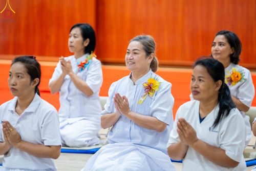 ภาพ No.87112:พิธีทักษิณานุปทานแด่บรรพชนตระกูลผ่องสวัสดิ์ และหมู่ญาติที่ล่วงลับไปแล้ว ณ มหาเจดีย์ทัตตชีโว ศูนย์อบรมเยาวชนกาญจนบุรี วันที่ 31 สิงหาคม พ.ศ. 2566