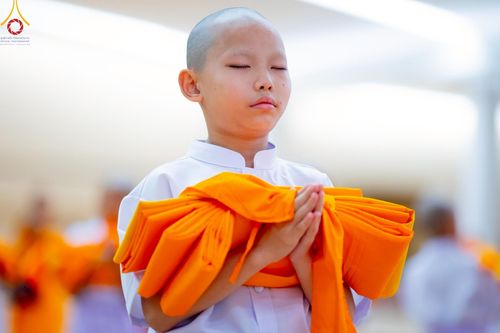 ภาพ No.215787:วันเสาร์ที่ 5 เมษายน พ.ศ. 2568 พิธีขอบรรพชา พิธีขอสรณคมน์และศีล  พิธีขอนิสสัย พิธีถวายบาตร ในโครงการบรรพชาสามเณรฟื้นฟูพระพุทธศาสนาทั่วไทย , โครงการหน่อแก้วเปรียญธรรม รุ่นที่ 13 ,  โครงการสามเณรยุวธรรมทายาท รุ่นที่ 33 , โครงการสามเณรมัชฌิมธรรมทายาท รุ่นที