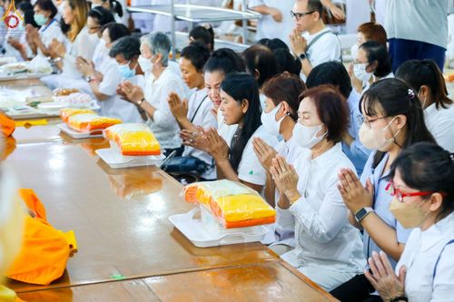 ภาพ No.85678:พิธีบุพเปตพลีครั้งที่ 138 ร่วมอุทิศบุญแด่หมู่ญาติที่ล่วงลับไปแล้ว และสืบทอดอายุพระพุทธศาสนา วันพุธที่ 16 สิงหาคม พ.ศ. 2566 (วันพระแรม 15 ค่ำ เดือน 8-8 ณ หอฉันคุณยายอาจารย์ฯ วัดพระธรรมกาย