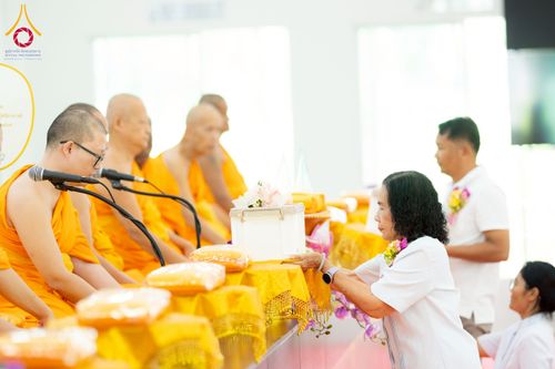 ภาพ No.238553:วันอาทิตย์ที่ 17 สิงหาคม พ.ศ. 2568 พิธีทอดผ้าป่าบำรุงศูนย์อบรมเยาวชนนครปฐม ครบรอบ 14 ปี และพิธีปลูกต้นไม้รอบสระเศรษฐี ณ ศูนย์อบรมเยาวชนนครปฐม