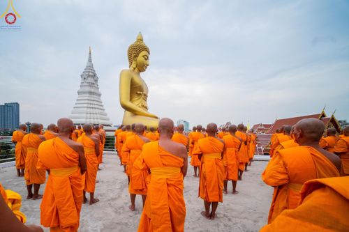 คณะพุทธบุตรธรรมยาตราร่วมปฏิบัติธรรม และถ่ายภาพหมู่ประวัติศาสตร์ ในโครงการธรรมยาตราฯ ปีที่ 12  วันที่ 25 มกราคม พ.ศ. 2567  ณ อาคารธรรมยาตรา กตัญญูบูชามหาปูชนียาจารย์  ตรงข้ามวัดปากน้ำภาษีเจริญ จ.กรุงเทพมหานคร