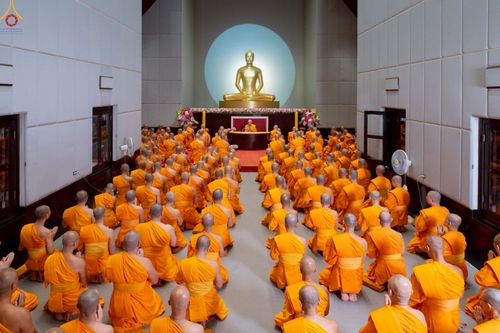 ภาพ No.250651:วันอังคารที่ 7 ตุลาคม พ.ศ. 2568 พิธีมหาปวารณาออกพรรษา ณ โบสถ์พระไตรปิฎก วัดพระธรรมกาย