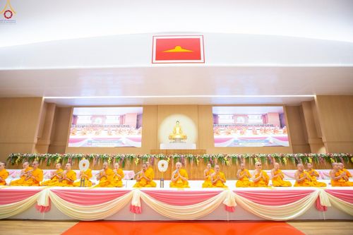 ภาพ No.225369:วันอาทิตย์ที่ 18 พฤษภาคม พ.ศ. 2568 พิธีร่วมบุญการศึกษา พระภิกษุ สามเณร ณ ห้องแก้วสารพัดนึก 2 วัดพระธรรมกาย