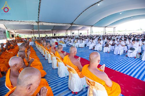 ภาพ No.211538:วันอาทิตย์ที่ 16 มีนาคม พ.ศ. 2568 พิธีทอดผ้าป่าฉลองปทุมเจดีย์ ณ ศูนย์อบรมเยาวชนปัตตานี