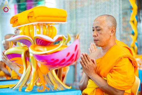 ภาพ No.179360:พิธีทอดกฐิน ณ ธุดงคสถานลำพูน อำเภอบ้านโฮ่ง จังหวัดลำพูน ในโครงการกฐินสามัคคีทั่วไทย 30,000 วัด บูชาธรรม 80 ปี หลวงพ่อธัมมชโย โดยคณะศิษยานุศิษย์วัดพระธรรมกาย วันที่ 15 พฤศจิกายน พ.ศ. 2567