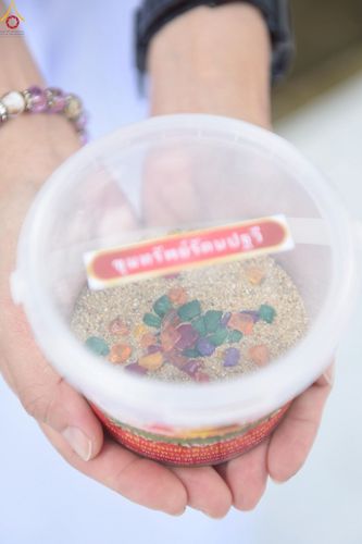 ภาพ No.246870:วันอาทิตย์ที่ 14 กันยายน พ.ศ. 2568 พิธีทอดผ้าป่า ซื้อดิน ปรับพื้นที่ลานธรรม  และพิธีกลั่นแผ่นดิน โปรยทราย สถาปนาองค์พระเจดีย์ เพื่อสร้างสันติภาพโลก  ณ ศูนย์ปฏิบัติธรรมสระบุรี อ.พระพุทธบาท จ.สระบุรี