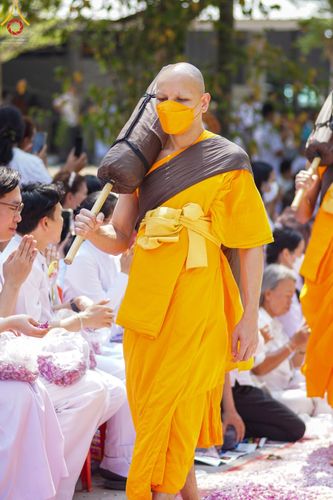 ภาพ No.129018:พระธรรมยาตราเดินธรรมยาตรา ณ ชุมชนรอบศูนย์ปฏิบัติธรรมภาคใต้ อ.บางกล่ำ จ.สงขลา วันที่ 10 มีนาคม พ.ศ. 2567