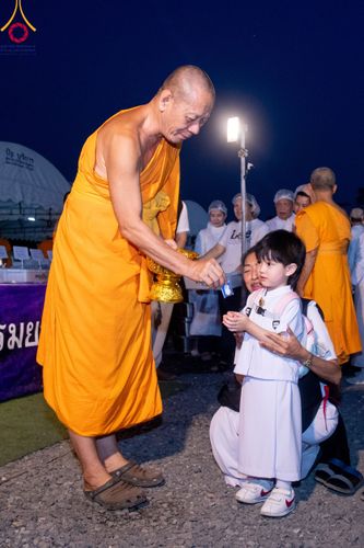 ภาพ No.116297:พิธีถวายภัตตาหารเป็นสังฆทาน แด่คณะพระธรรมยาตรา ปีที่ 12 วันที่ 21 มกราคม พ.ศ. 2567 ณ วัดโบสถ์(บน) บางคูเวียง จ.นนทบุรี