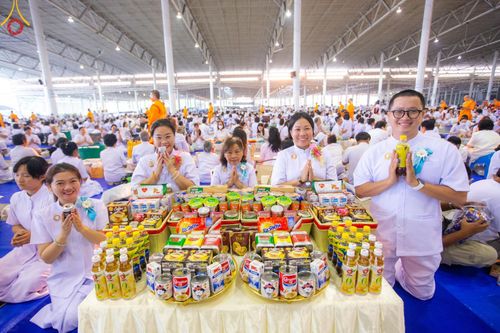 ภาพ No.126531:พิธีตักบาตร ในวันอาทิตย์ต้นเดือนที่ 3 มีนาคม พ.ศ. 2567 ณ บ้านแก้วเรือนทองคุณยายฯ วัดพระธรรมกาย