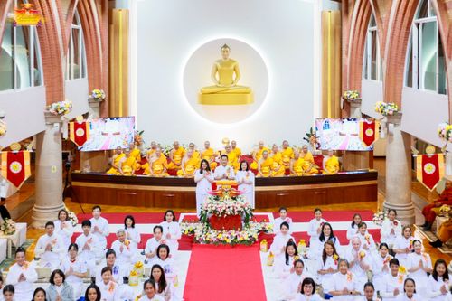 ภาพ No.169403:พิธีทอดกฐินสามัคคี เพื่อสนับสนุนการเผยแผ่พระพุทธศาสนาวิชชาธรรมกาย ณ วัดพระธรรมกายลอนดอน สหราชอาณาจักร วันอาทิตย์ที่ 20 ตุลาคม พ.ศ. 2567