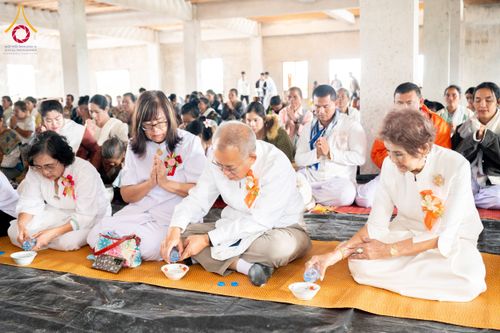 ภาพ No.173296:พิธีทอดกฐินต่างประเทศ ในนามหลวงพ่อธัมมชโย ณ วัดสิริวิเวก เพื่อถวายที่ดินส่วนขยาย 200 ไร่ แขวงจำปาสัก สปป. ลาว วันพุธที่ 30 ตุลาคม พ.ศ. 2567