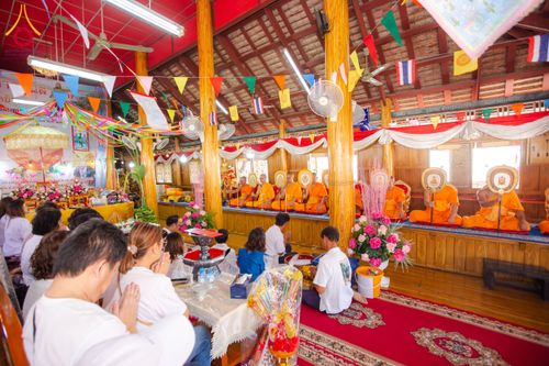 ภาพ No.173224:พิธีทอดกฐิน วัดช้างใหญ่ จ.พระนครศรีอยุธยา ในโครงการกฐินสามัคคีทั่วไทย 30,000 วัด บูชาธรรม 80 ปี หลวงพ่อธัมมชโย โดยคณะศิษยานุศิษย์วัดพระธรรมกาย วันที่ 2 พฤศจิกายน พ.ศ. 2567