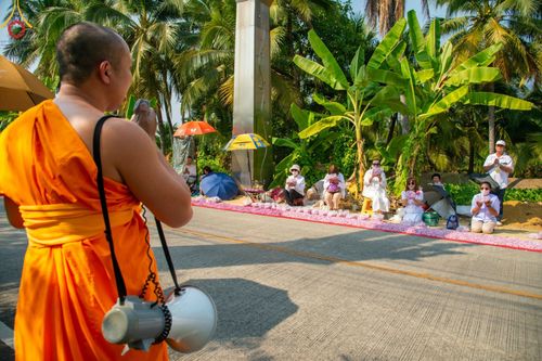 ภาพ No.202983:V.51 สารพัดV สารพัดดี ที่คลองบางนางแท่น ในโครงการธรรมยาตรา กตัญญูบูชา มหาปูชนียาจารย์ พระมงคลเทพมุนี(สด จนฺทสโร) พระผู้ปราบมาร อนุสรณ์สถาน 7 แห่ง ปีที่ 13 ระหว่างวันที่ 2-31 มกราคม พ.ศ. 2568