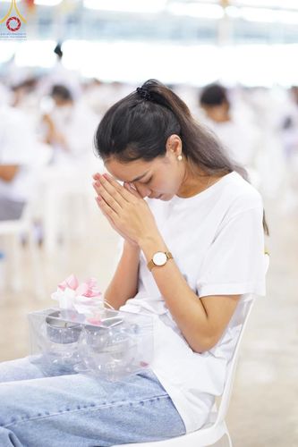 ภาพ No.123749:พิธีถวายโคมมาฆประทีป น้อมถวายเป็นพุทธบูชา แด่คณะพระภิกษุ สามเณร  ณ วัดพระธรรมกาย จ.ปทุมธานี วันเสาร์ที่ 17 กุมภาพันธ์ พ.ศ. 2567