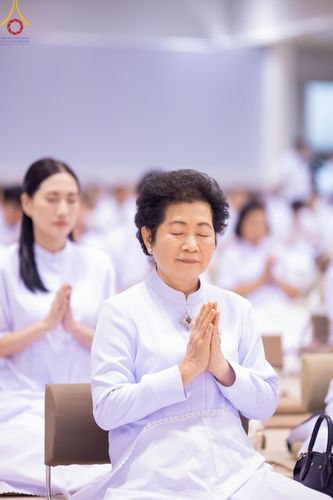 ภาพ No.188031:พิธีบูชาข้าวพระ วันขึ้นปีใหม่ 2568 ณ วัดพระธรรมกาย จ.ปทุมธานี วันที่ 1 มกราคม พ.ศ. 2568