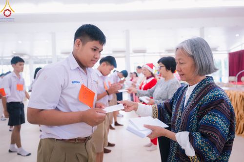 ภาพ No.104595:วันรวมพลังเด็กดี V-Star ผู้นำฟื้นฟูศีลธรรมโลก จังหวัดปราจีนบุรี ณ ธุดงคสถานปราจีนบุรี วันที่ 24 ธันวาคม พ.ศ. 2566