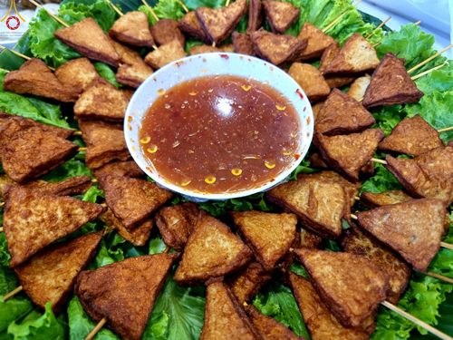 ภาพ No.188184:พิธีถวายภัตตาหารเป็นสังฆทาน แด่พระธรรมยาตรา ในโครงการธรรมยาตรา กตัญญูบูชา มหาปูชนียาจารย์ พระมงคลเทพมุนี(สด จนฺทสโร) พระผู้ปราบมาร อนุสรณ์สถาน 7 แห่ง ปีที่ 13 ณ สภาธรรมกายสากล วัดพระธรรมกาย วันที่ 2 มกราคม พ.ศ. 2568