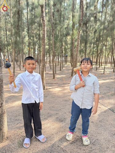 ภาพ No.198841:V.50 สารพัดV สารพัดดี ที่ธรรมยาตรา ในโครงการธรรมยาตรา กตัญญูบูชา มหาปูชนียาจารย์ พระมงคลเทพมุนี(สด จนฺทสโร) พระผู้ปราบมาร อนุสรณ์สถาน 7 แห่ง ปีที่ 13 ระหว่างวันที่ 2-31 มกราคม พ.ศ. 2568