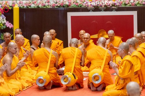 ภาพ No.244902:วันเสาร์ที่ 6 กันยายน พ.ศ. 2568 พิธีถวายบาตร บรรพชา อุปสมบทของนาคธรรมทายาท โครงการอุปสมบทหมู่บูชาธรรมครบรอบ 108 ปี  วันครูผู้ค้นพบวิชชาธรรมกาย ณ โบสถ์พระไตรปิฎก วัดพระธรรมกาย