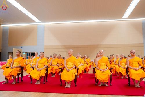 ภาพ No.153315:พิธีมุทิตาสักการะ พระภิกษุ-สามเณร ผู้สอบไล่ได้เปรียญธรรม ประโยค 1-2 ถึงประโยค ป.ธ.9 และบาลีศึกษา ประโยค1-2 ถึง บ.ศ.9 , พิธีมอบดวงแก้วสามเณรผู้ทรงบาลีไวยากรณ์ วัดพระธรรมกาย และ ศูนย์ส่งเสริมศีลธรรมในประเทศและต่างประเทศ วันอาทิตย์ที่ 8 กันยายน พ.ศ.2567