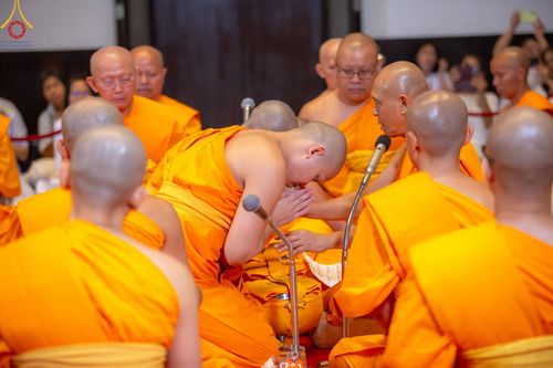 ภาพ No.136394:พิธีอุปสมบทสามเณรเตรียมสถาบันธรรมชัย รุ่นที่ 21 ณ โบสถ์พระไตรปิฏก วัดพระธรรมกาย วันเสาร์ที่ 4 พฤษภาคม พ.ศ.2567