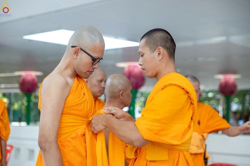 ภาพ No.232392:วันเสาร์ที่ 5 กรกฎาคม พ.ศ. 2568 พิธีบรรพชาอุปสมบท ธรรมทายาท โครงการบรรพชาอุปสมบทหมู่ รุ่นเข้าพรรษา ,  โครงการบวชพระนานาชาติ AEC & WAB รุ่นที่ 9 ณ วัดพระธรรมกาย