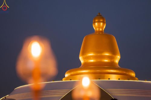 ภาพ No.118303:พิธีจุดประทีปถวายเป็นพุทธบูชา และบูชาธรรมมหาปูชนียาจารย์ พระมงคลเทพมุนี(สด จนฺทสโร) วันที่ 24 มกราคม พ.ศ. 2567 ณ อนุสรณ์สถานบางปลา อ.บางเลน จ.นครปฐม