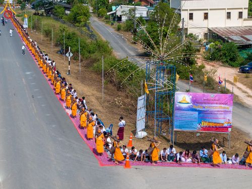 ภาพ No.129122:พระธรรมยาตราเดินธรรมยาตรา ณ ชุมชนรอบศูนย์ปฏิบัติธรรมภาคใต้ อ.บางกล่ำ จ.สงขลา วันที่ 10 มีนาคม พ.ศ. 2567