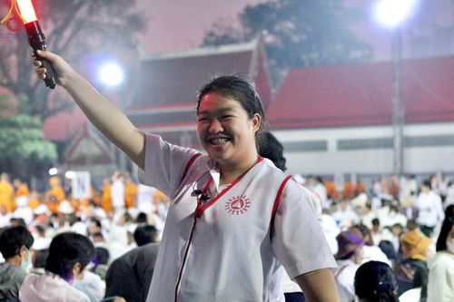 ภาพ No.205571:V.53 สารพัดV สารพัดดี ที่วัดโบสถ์บน ในโครงการธรรมยาตรา กตัญญูบูชา มหาปูชนียาจารย์ พระมงคลเทพมุนี(สด จนฺทสโร) พระผู้ปราบมาร อนุสรณ์สถาน 7 แห่ง ปีที่ 13 ระหว่างวันที่ 2-31 มกราคม พ.ศ. 2568