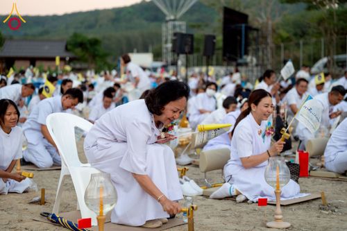 ภาพ No.275204:วันอาทิตย์ที่ 30 พฤศจิกายน พ.ศ. 2568 พิธีตอกเสาเข็ม "สร้างองค์พระเจดีย์เพื่อสร้างสันติภาพโลก" ต้นสุดท้าย ณ ศูนย์ปฏิบัติธรรมระยอง (บ้านช่องลม)