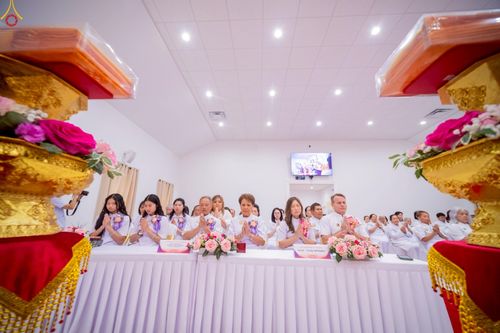 ภาพ No.234719:วันอาทิตย์ที่ 20 กรกฎาคม  พ.ศ.2568 พิธีทอดผ้าป่าภาคพื้นอเมริกา พิธีเจริญพระพุทธมนต์ ฉลองอาคารแก้วธรรมชัยรัตนอนันต์ วัดพระธรรมกายเทนเนสซี ประเทศสหรัฐอเมริกา