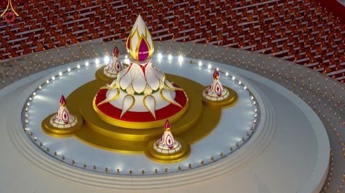 ภาพ No.192755:พิธีจุดประทีปถวายเป็นพุทธบูชา และบูชาธรรมมหาปูชนียาจารย์ ณ อนุสรณ์สถานคลองบางนางแท่น อ.สามพราน จ.นครปฐม ในโครงการธรรมยาตรา กตัญญูบูชา มหาปูชนียาจารย์ พระมงคลเทพมุนี(สด จนฺทสโร) พระผู้ปราบมาร อนุสรณ์สถาน 7 แห่ง ปีที่ 13 วันที่ 10 มกราคม พ.ศ. 2568