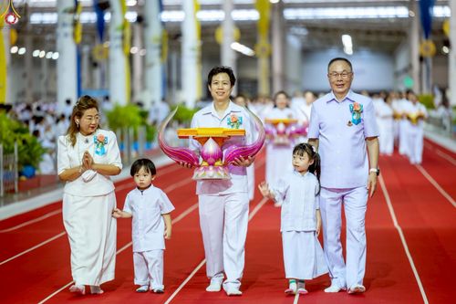 ภาพ No.251677:วันที่ 10 ตุลาคม พ.ศ. 2568 พิธีทอดผ้าป่าสมทบกฐินวัดพระธรรมกาย และสมทบกฐิน 30,000 กว่าวัดทั่วประเทศ ครั้งที่ 3 ณ สภาธรรมกายสากล วัดพระธรรมกาย