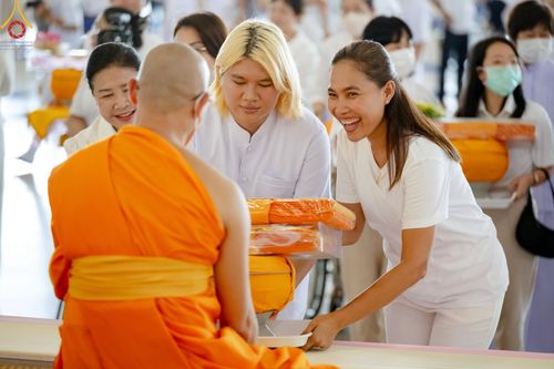 ภาพ No.131709:พิธีร่วมบุญบรรพชาสามเณร 5,000 รูป ณ บ้านแก้วเรือนทองคุณยาย สภาธรรมกายสากล วัดพระธรรมกาย วันเสาร์ที่ 23 มีนาคม พ.ศ. 2567