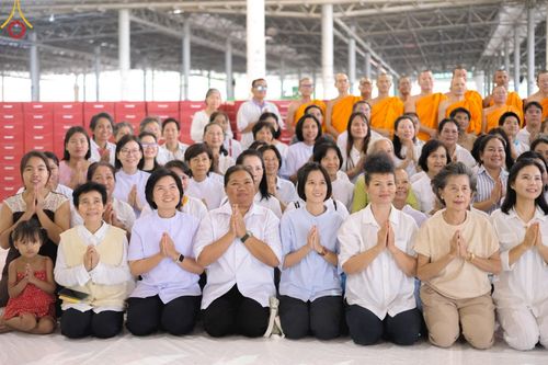 ภาพ No.212376:วันพุธที่ 19 มีนาคม พ.ศ. 2568 การบรรจุไทยธรรมลงกล่องสำเร็จ 43,500 กล่อง เพื่อถวายแด่พระสังฆาธิการ 40,000 กว่าวัดทั่วไทย ในวันคุ้มครองโลก 22 เมษายน พ.ศ. 2568 ณ บ้านแก้วเรือนทองคุณยายฯ วัดพระธรรมกาย