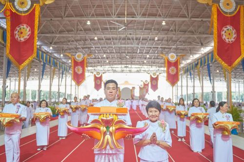 ภาพ No.167821:พิธีทอดกฐิน และ พิธีกรานกฐิน ในวันอาทิตย์ที่ 3 พฤศจิกายน พ.ศ. 2567 ณ วัดพระธรรมกาย จ.ปทุมธานี