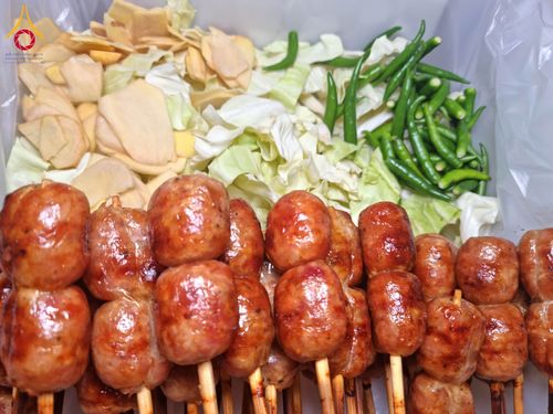 ภาพ No.203315:พิธีถวายภัตตาหารเป็นสังฆทาน แด่พระธรรมยาตรา ณ วัดพระธรรมกาย ตำบลคลองสาม อำเภอคลองหลวง จังหวัดปทุมธานี ในโครงการธรรมยาตรา กตัญญูบูชา มหาปูชนียาจารย์ พระมงคลเทพมุนี(สด จนฺทสโร) พระผู้ปราบมาร อนุสรณ์สถาน 7 แห่ง ปีที่ 13 วันที่ 29 มกราคม พ.ศ. 2568