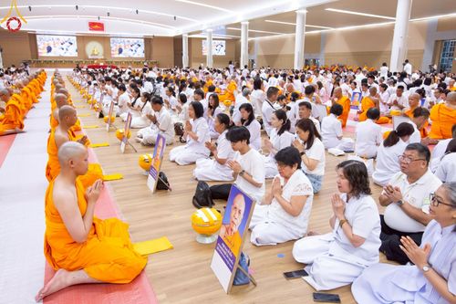 ภาพ No.217311:วันเสาร์ที่ 12 เมษายน พ.ศ. 2568 พิธีบรรพชา พิธีขอศีลและขอนิสสัย พิธีมอบบาตร ในโครงการอุปสมบทหมู่ บูชาธรรมหลวงพ่อธัมมชโย, โครงการธรรมทายาท ระดับอุดมศึกษา รุ่นที่ 52 ,  โครงการบวชพระนานาชาติ AEC & WAB CEO รุ่นที่ 4 ณ วัดพระธรรมกาย