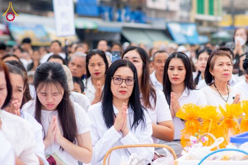 ภาพ No.284656:วันอาทิตย์ที่ 14 ธันวาคม พ.ศ.2568  พิธีทำบุญเมืองสุราษฎร์ธานี 110ปี และพิธีตักบาตรพระสงฆ์ 1,110 รูป  ณ บริเวณริมน้ำวัดกลาง (เก่า) ถนนบ้านดอน ตำบลตลาดใหม่ อำเภอเมือง จังหวัดสุราษฎร์ธานี