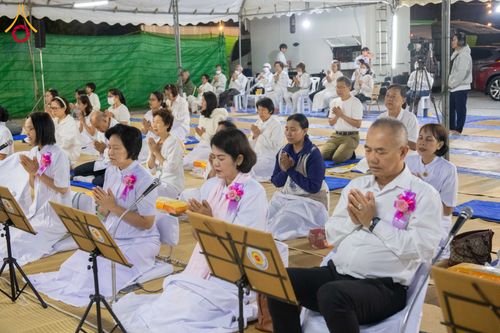 ภาพ No.289813:วันที่ 8 มกราคม พ.ศ. 2569 พิธีถวายภัตตาหารเป็นสังฆทาน แด่พระธรรมยาตรา ณ อนุสรณ์สถานคลองบางนางแท่น อ.สามพราน จ.นครปฐม ในโครงการธรรมยาตรา กตัญญูบูชา มหาปูชนียาจารย์ พระมงคลเทพมุนี(สด จนฺทสโร) พระผู้ปราบมาร อนุสรณ์สถาน 7 แห่ง ปีที่ 14