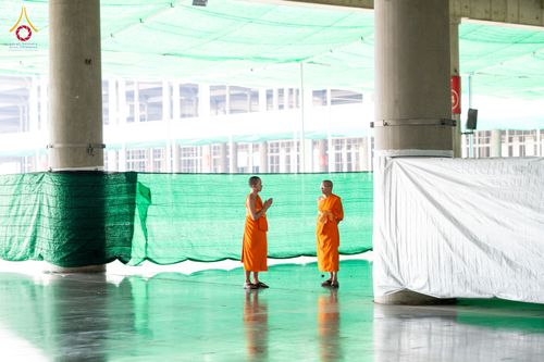 ภาพ No.336044:วันที่ 20 มิถุนายน พ.ศ. 2569 พิธีตักบาตรฉลองพระใหม่ โครงการอุปสมบทธรรมทายาทอุดมศึกษา รุ่นที่ 53