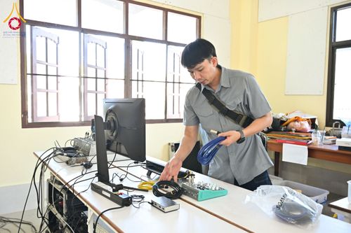 ภาพ No.208415:พิธีถวายสังฆทานแด่คณะสงฆ์ 323 วัด ปีที่ 21 ครั้งที่ 174 พิธีมอบกองทุนหนุนแรงใจช่วยครูใต้ ปีที่ 18 ครั้งที่ 138 และพิธีทำบุญอุทิศส่วนกุศลให้ผู้วายชนม์ ณ วัดบุณณาราม(วัดโคกงู) จ.นราธิวาส วันเสาร์ที่ 15 กุมภาพันธ์ พ.ศ.2568