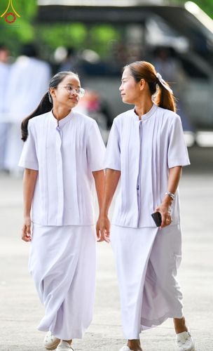 ภาพ No.139023:พิธีตักบาตร , พิธีบูชาข้าวพระ ณ ห้องแก้วสารพัด 1 สภาธรรมกายสากล วัดพระธรรมกาย วันอาทิตย์ต้นเดือนที่ 2 มิถุนายน พ.ศ. 2567