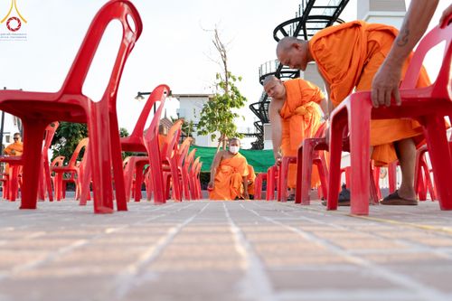 ภาพ No.185533:V.47 เบื้องหลังของเบื้องหน้า งานตักบาตรพระ 10,000 รูป ณ จ.กาญจนบุรี วันที่ 20-21 ธันวาคม พ.ศ. 2567