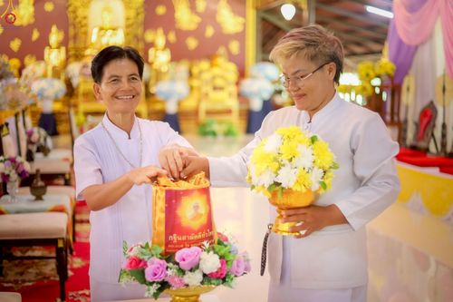 ภาพ No.255293:วันที่ 12 ตุลาคม พ.ศ. 2568 พิธีทอดกฐินสามัคคีทั่วไทย 30,000 วัด โดยคณะศิษยานุศิษย์ บูชาธรรม 81 ปี หลวงพ่อธัมมชโย ณ วัดราชคีรีหิรัญญาราม ต.วังทอง อ.วังทอง จ.พิษณุโลก